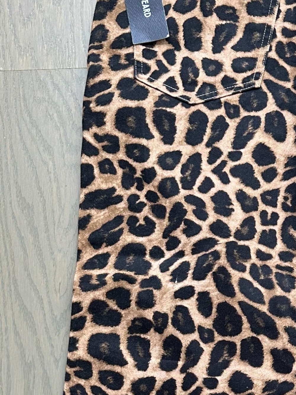 Veronica Beard TAYLOR washed leopard wide leg jeans - with tags - size 28 - Picture 9 of 9